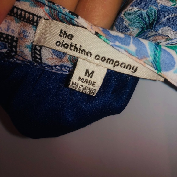 ๐HOST PICK๐The Clothing Company V-Neck Romper - Picture 6 of 6